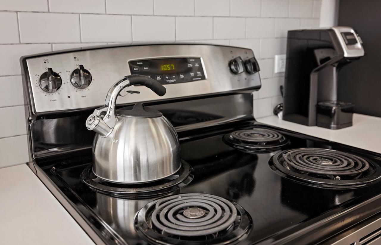 Placemakr Premier Sobro Nashville Exteriér fotografie A GE Profile stove