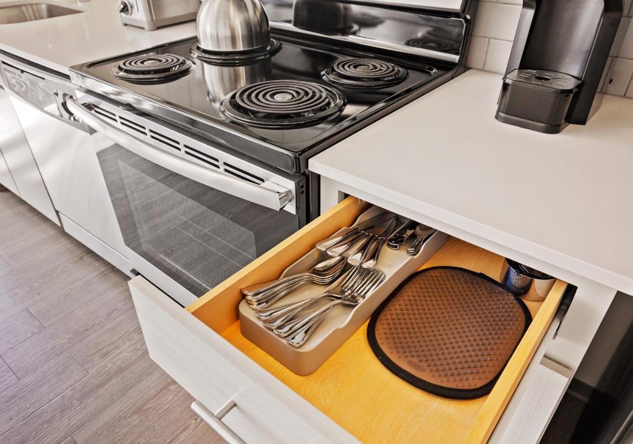Placemakr Premier Sobro Nashville Exteriér fotografie A kitchen drawer