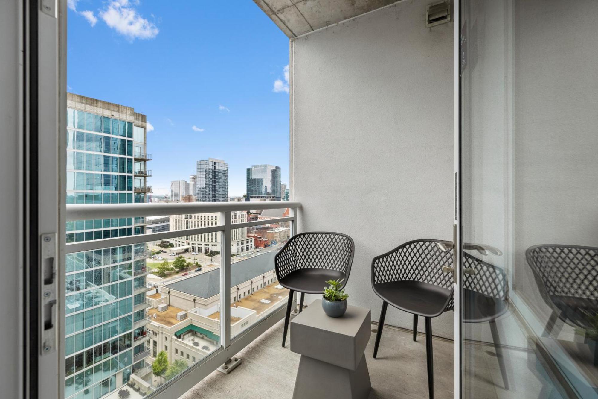 Placemakr Premier Sobro Nashville Exteriér fotografie Balcony